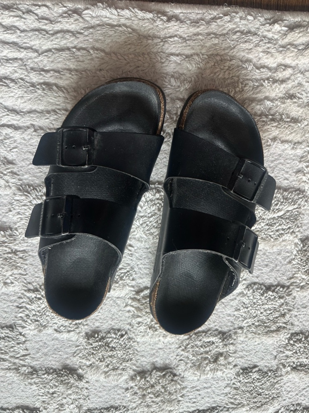 Arizona Birkenstocks in Black Leather